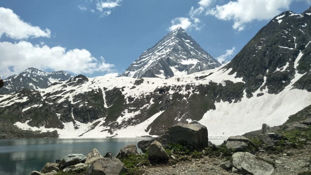 picture-of-kolahoi-glacier