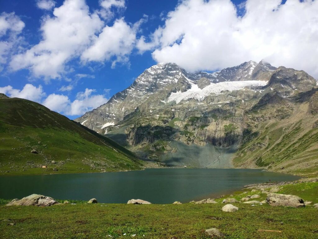 picture-of-gangabal-lake